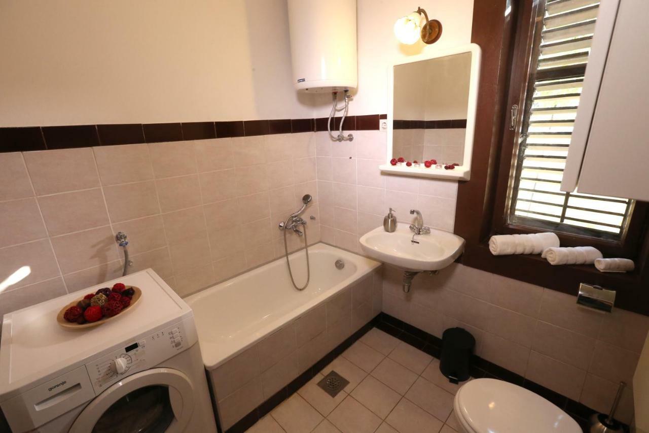 Robo 1 Appartement Koper Buitenkant foto